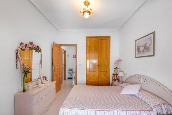 Image No.16-2 Bed Bungalow for sale