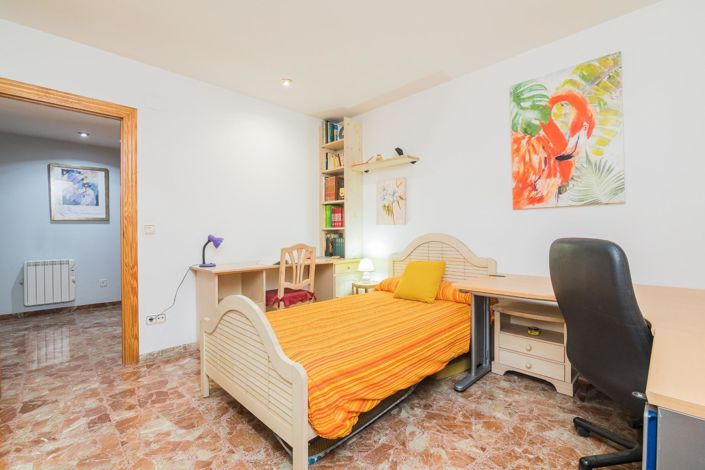 Image No.30-5 Bed Villa for sale