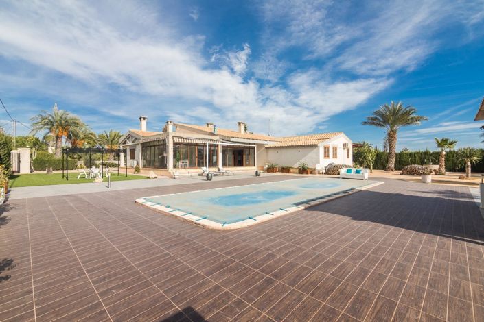 Image No.5-5 Bed Villa for sale