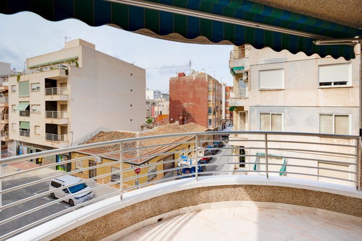 Image No.2-Appartement de 2 chambres à vendre à Torrevieja