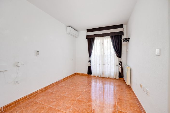 Image No.15-3 Bed Penthouse for sale
