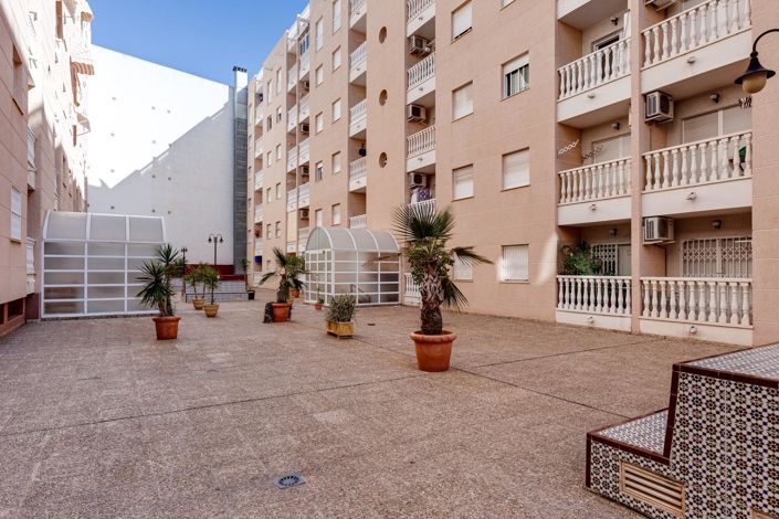 Image No.31-Appartement de 2 chambres à vendre à Torrevieja