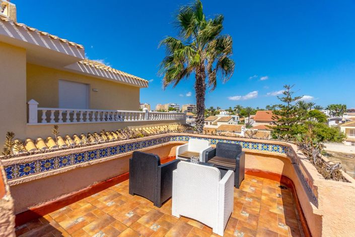 Image No.23-3 Bed Villa for sale