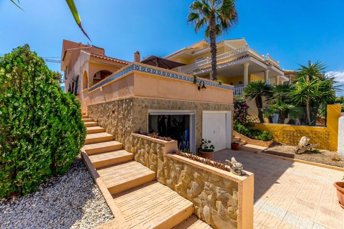 Image No.36-3 Bed Villa for sale