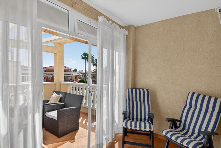 Image No.19-2 Bed Townhouse for sale