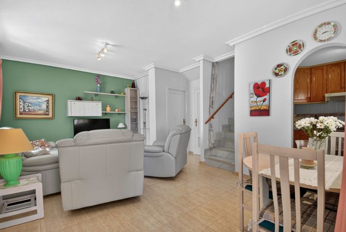 Image No.8-2 Bed Townhouse for sale