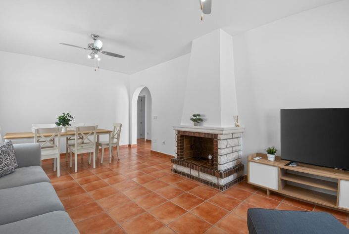 Image No.2-3 Bed Villa for sale