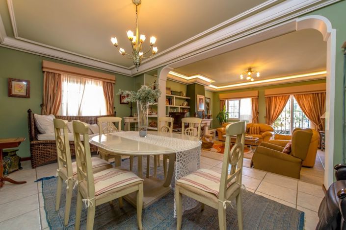 Image No.15-6 Bed Villa for sale