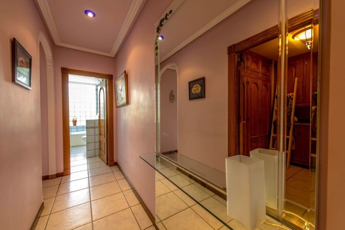 Image No.20-6 Bed Villa for sale