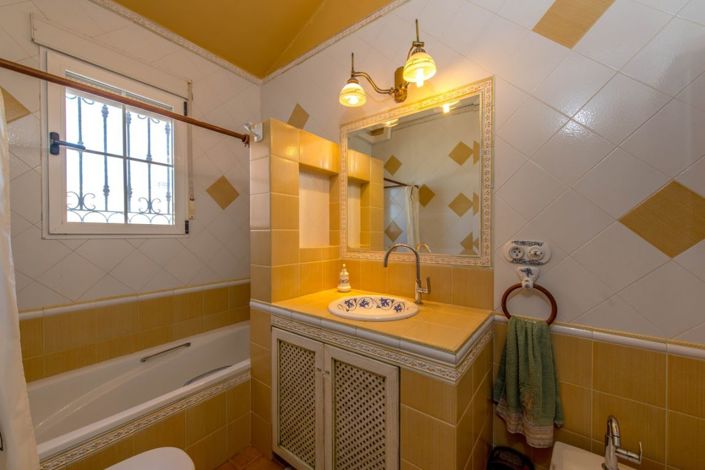 Image No.33-6 Bed Villa for sale