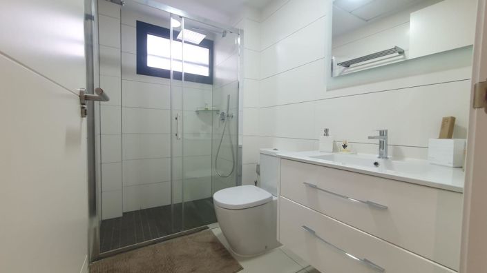 Image No.10-3 Bed Villa for sale