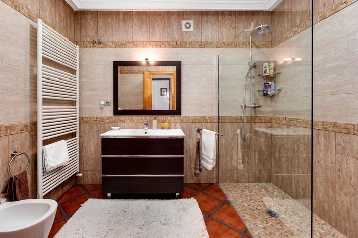 Image No.26-4 Bed Villa for sale