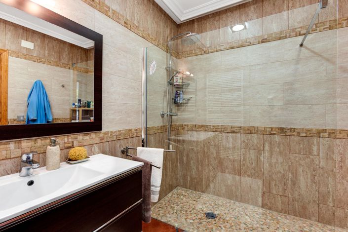 Image No.27-4 Bed Villa for sale
