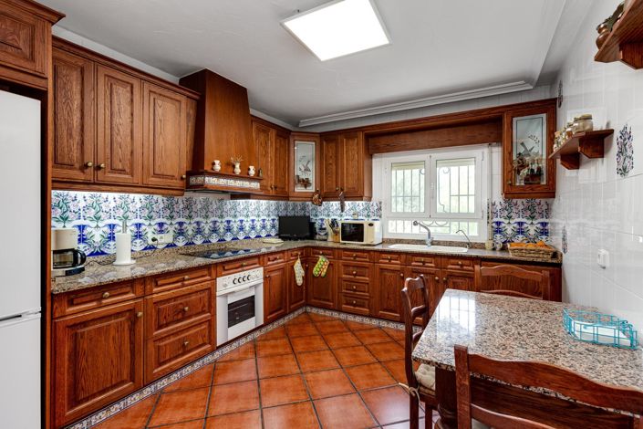 Image No.32-4 Bed Villa for sale