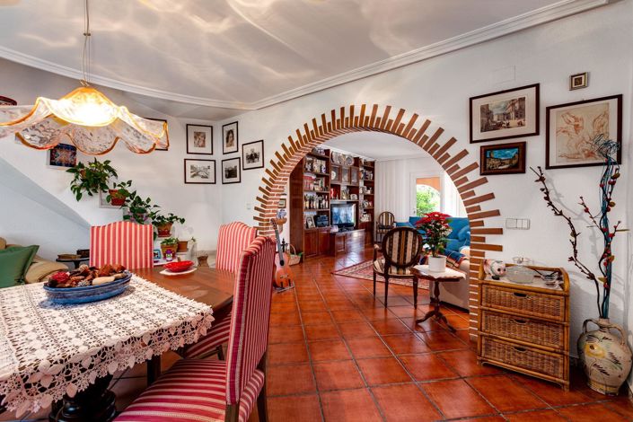 Image No.38-4 Bed Villa for sale