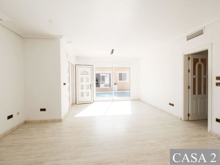 Image No.32-7 Bed Villa for sale