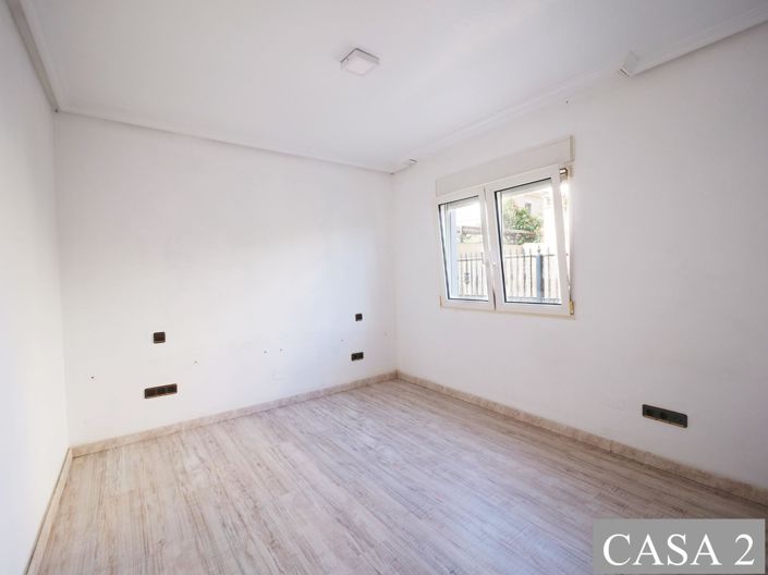 Image No.40-7 Bed Villa for sale