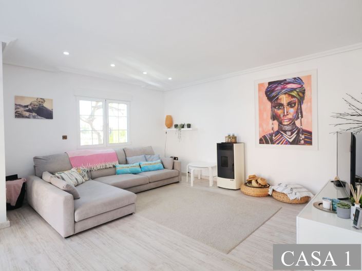 Image No.5-7 Bed Villa for sale