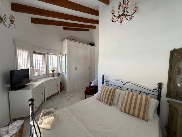 Image No.12-3 Bed Villa for sale