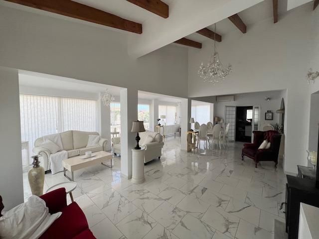 Image No.8-3 Bed Villa for sale