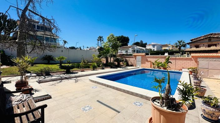 Image No.26-3 Bed Villa for sale