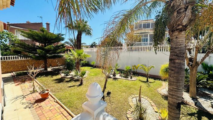 Image No.27-3 Bed Villa for sale