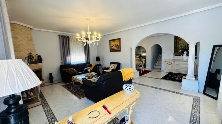 Image No.4-3 Bed Villa for sale