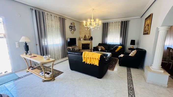 Image No.5-3 Bed Villa for sale