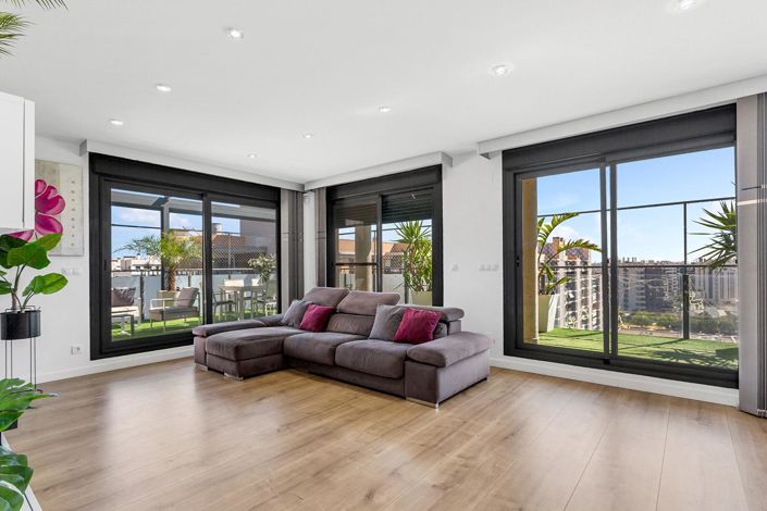 Image No.18-3 Bed Penthouse for sale