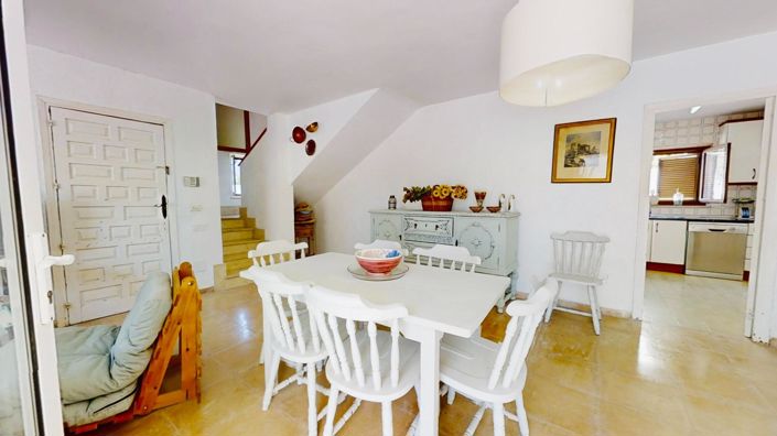 Image No.17-4 Bed Villa for sale