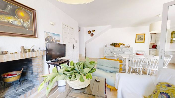 Image No.2-4 Bed Villa for sale