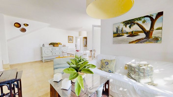 Image No.3-4 Bed Villa for sale