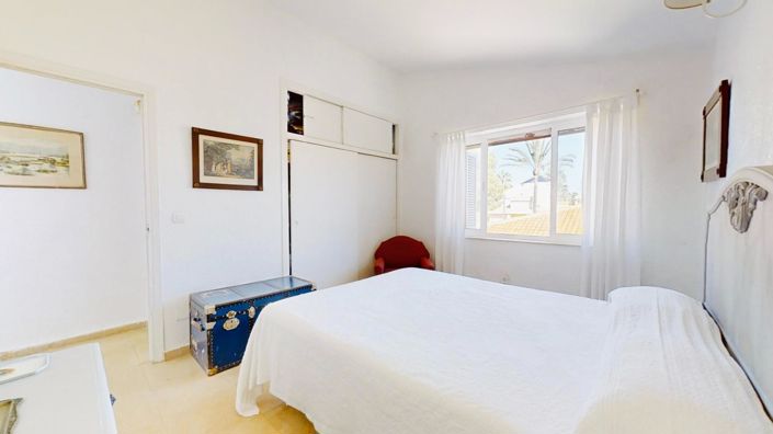 Image No.37-4 Bed Villa for sale