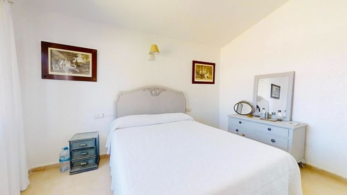 Image No.39-4 Bed Villa for sale