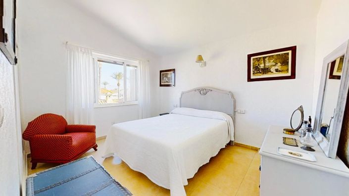 Image No.8-4 Bed Villa for sale