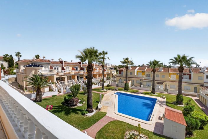Image No.19-3 Bed Townhouse for sale