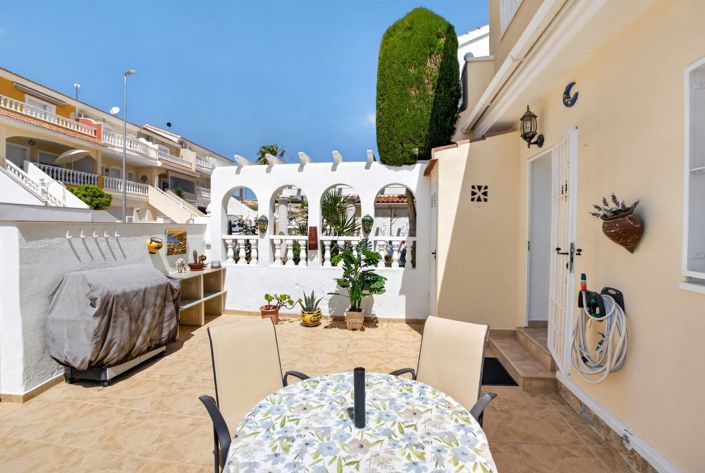 Image No.31-3 Bed Townhouse for sale