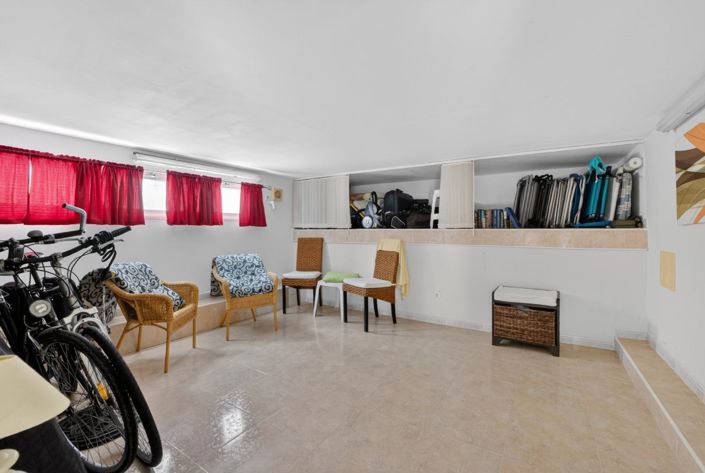 Image No.33-3 Bed Townhouse for sale