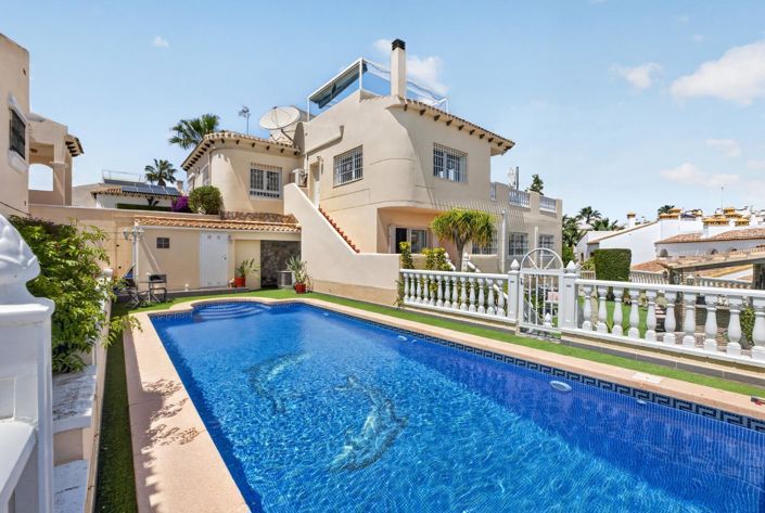 Image No.5-4 Bed Villa for sale