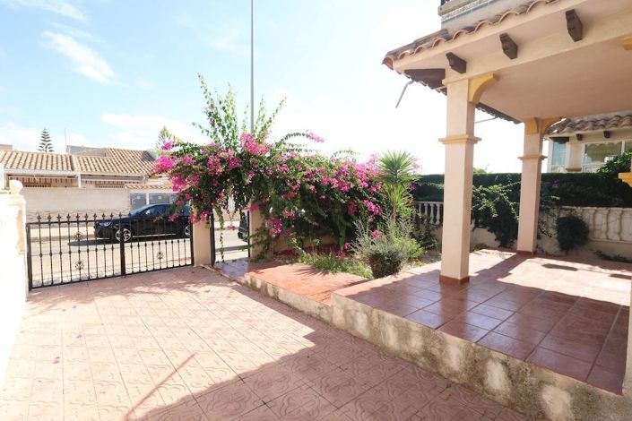 Image No.3-Villa de 2 chambres à vendre à Orihuela Costa