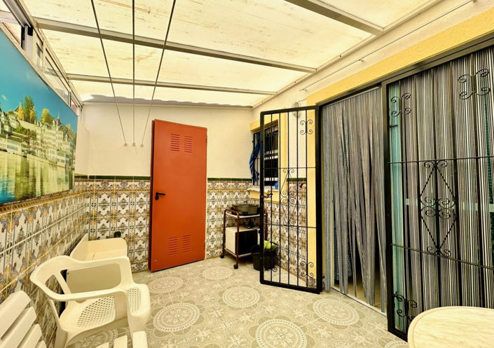 Image No.20-2 Bed Townhouse for sale