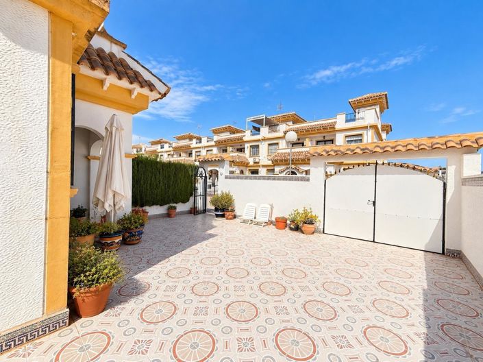 Image No.2-3 Bed Townhouse for sale