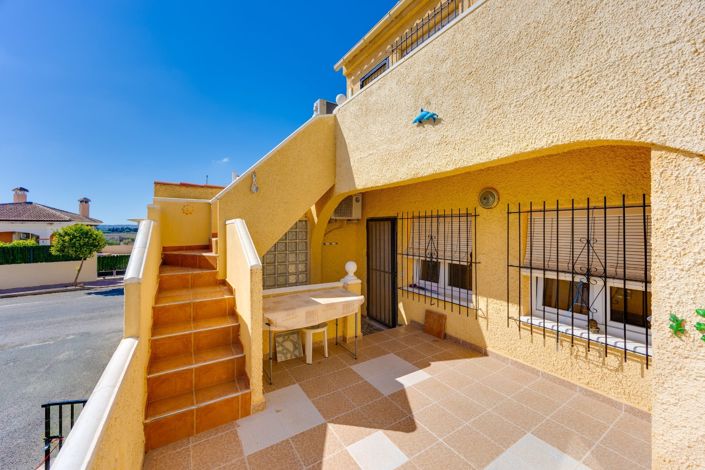 Image No.15-2 Bed Townhouse for sale