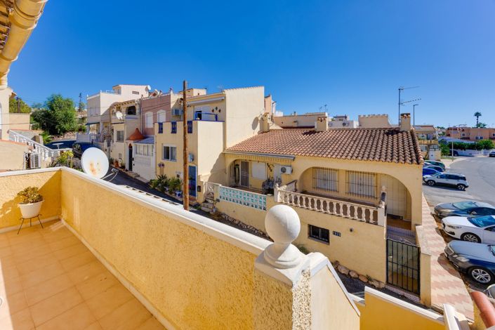 Image No.17-2 Bed Townhouse for sale