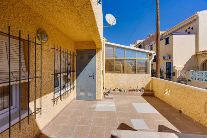 Image No.29-2 Bed Townhouse for sale