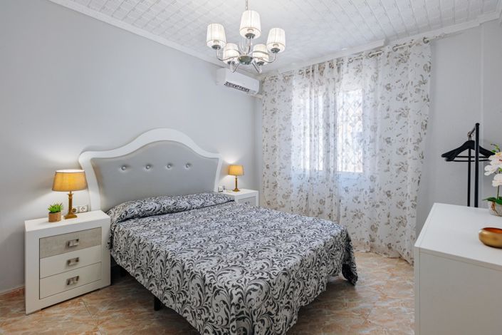 Image No.33-3 Bed Villa for sale