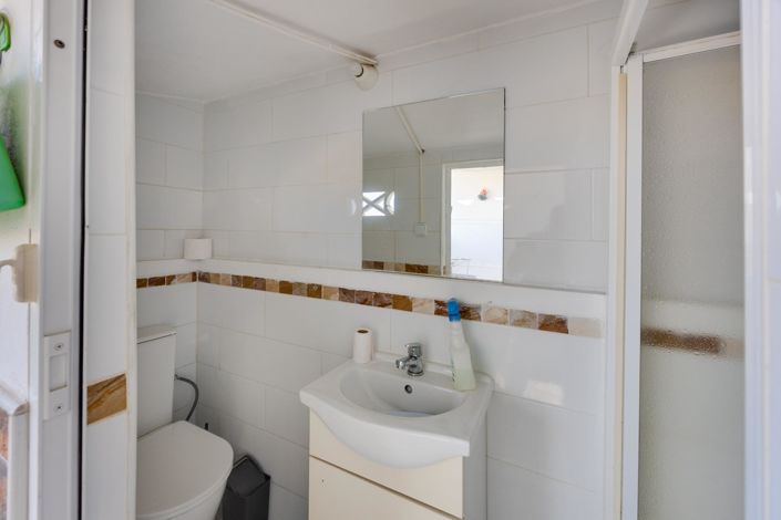 Image No.19-2 Bed Bungalow for sale