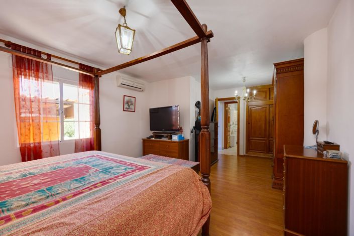 Image No.19-4 Bed Villa for sale