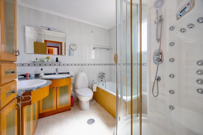 Image No.20-4 Bed Villa for sale