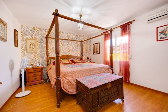 Image No.4-4 Bed Villa for sale